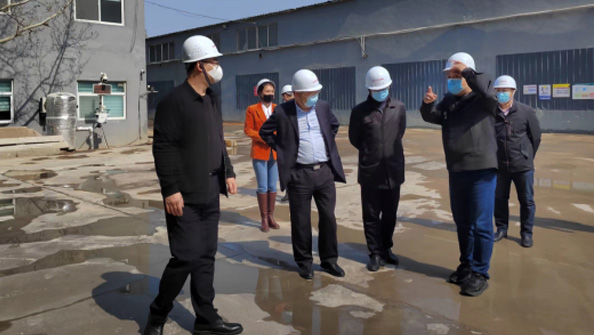 市住房和城鄉(xiāng)建設局劉玉勇局長、 市建筑工程管理服務中心孫雷主任一行 到我公司調研、指導